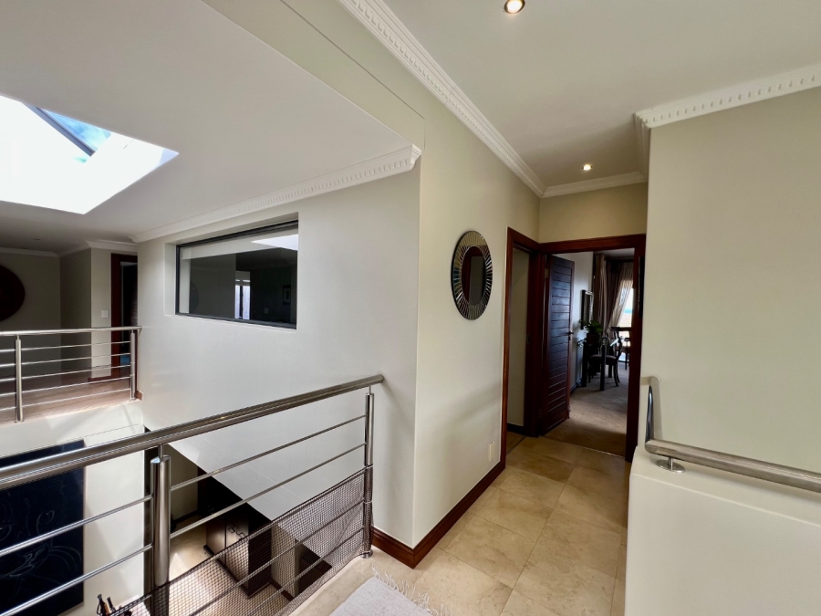 5 Bedroom Property for Sale in Oubaai Western Cape